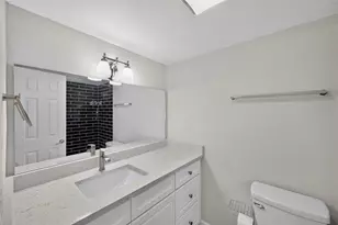 4780 Cove Circle St, Saint Petersburg, FL 33708 - Photo 17