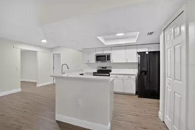 27526 Green Willow Run, Wesley Chapel, FL 33544 - Photo 13