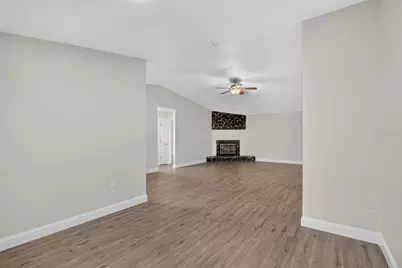 27526 Green Willow Run, Wesley Chapel, FL 33544 - Photo 11