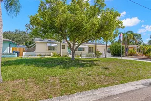 4559 N Yardley Ave N, Saint Petersburg, FL 33713 - Photo 1