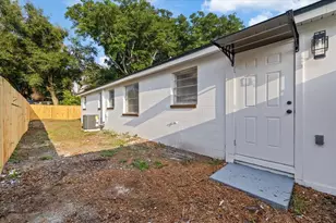 8711 N River Forest Circle, Tampa, FL 33604 - Photo 7