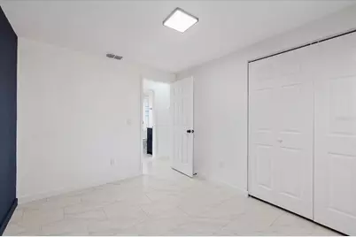 8711 N River Forest Circle, Tampa, FL 33604 - Photo 17