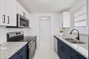 8711 N River Forest Circle, Tampa, FL 33604 - Photo 13