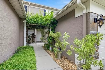 11221 Windsor Place Circle, Tampa, FL 33626 - Photo 3