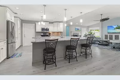 810 25th Avenue W, Palmetto, FL 34221 - Photo 5