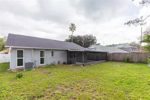 2705 Lakeville Dr, Tampa, FL 33618 - Photo 3
