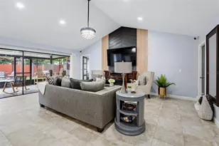15747 Scrimshaw Dr, Tampa, FL 33624 - Photo 5