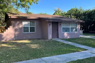 2705 6th St W, Bradenton, FL 34205 - Photo 1