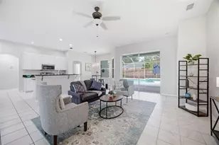 4634 River Overlook Dr, Valrico, FL 33596 - Photo 9