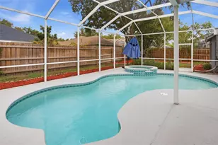 4634 River Overlook Dr, Valrico, FL 33596 - Photo 3