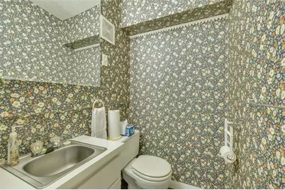 2865 E Bay Drive, Largo, FL 33771 - Photo 15