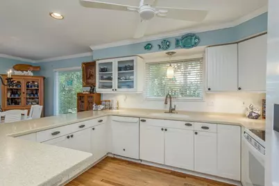 737 Ohio Avenue, Palm Harbor, FL 34683 - Photo 15