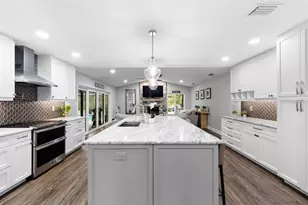 3906 Braun Way, Valrico, FL 33596 - Photo 9