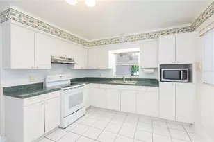 6611 N Clark Ave, Tampa, FL 33614 - Photo 13
