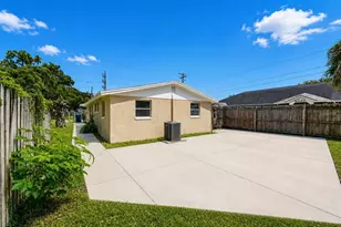 3311 E Chelsea St, Tampa, FL 33610 - Photo 29