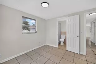 3311 E Chelsea St, Tampa, FL 33610 - Photo 15