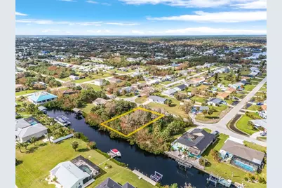 18786 Ashcroft Circle, Port Charlotte, FL 33948 - Photo 7