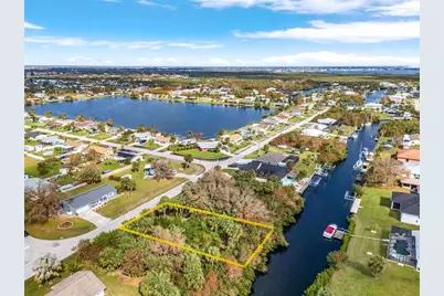 18786 Ashcroft Circle, Port Charlotte, FL 33948 - Photo 5
