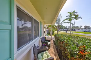 1727 New Hampshire Ave NE, Saint Petersburg, FL 33703 - Photo 3