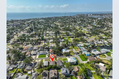 1727 New Hampshire Avenue NE, Saint Petersburg, FL 33703 - Photo 29
