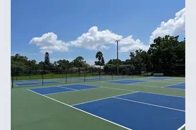 1727 New Hampshire Avenue NE, Saint Petersburg, FL 33703 - Photo 37