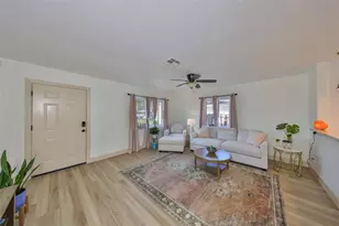 1727 New Hampshire Ave NE, Saint Petersburg, FL 33703 - Photo 13