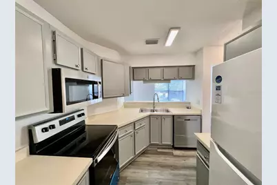 4025 Angel Oak Court #203, Tampa, FL 33613 - Photo 15