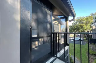 4025 Angel Oak Ct, Tampa, FL 33613 - Photo 3