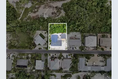 608 Saint Judes Drive, Longboat Key, FL 34228 - Photo 15