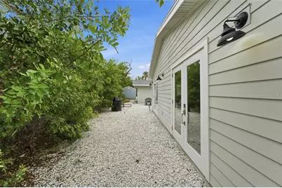 608 Saint Judes Drive, Longboat Key, FL 34228 - Photo 11