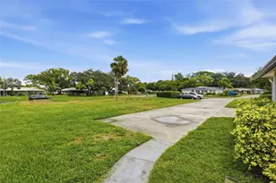 1339 Queen Anne Dr, Palm Harbor, FL 34684 - Photo 27