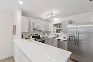 635 6th Ave S, Jacksonville Beach, FL 32250 - Photo 9