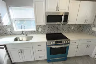 2525 37th St S, Saint Petersburg, FL 33711 - Photo 15