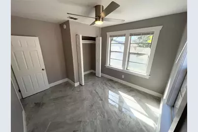 2525 37th Street S, Saint Petersburg, FL 33711 - Photo 17