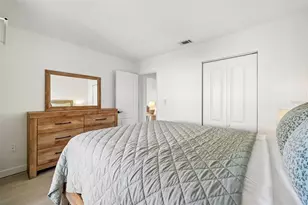 8911 Blind Pass Rd, Saint Pete Beach, FL 33706 - Photo 19