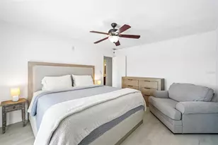 8911 Blind Pass Rd, Saint Pete Beach, FL 33706 - Photo 25