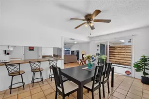 1131 Longfellow Rd, Sarasota, FL 34243 - Photo 13