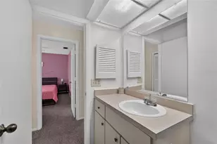 1131 Longfellow Rd, Sarasota, FL 34243 - Photo 23