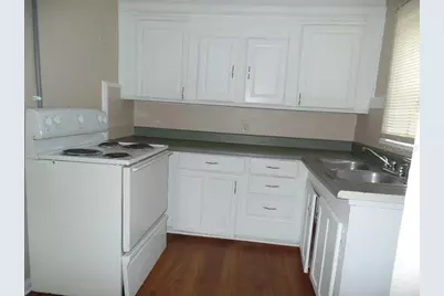 2425 Dr Martin Luther King Jr Street S, Saint Petersburg, FL 33705 - Photo 5