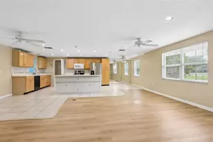 6510 Sunridge Dr, Riverview, FL 33578 - Photo 11