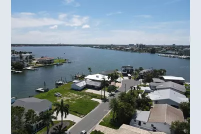 11125 4th St E, Treasure Island, FL 33706 - Photo 15
