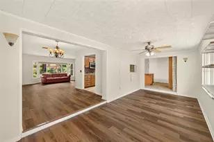 303 St Augustine Ave, Temple Terrace, FL 33617 - Photo 19
