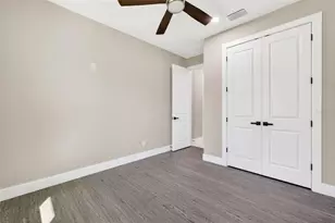 284 Roosevelt Ave, Masaryktown, FL 34604 - Photo 33