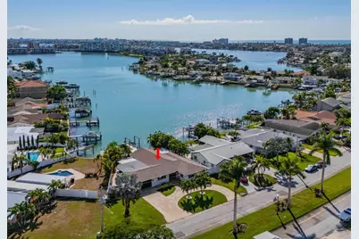 1028 79th Street S, Saint Petersburg, FL 33707 - Photo 65