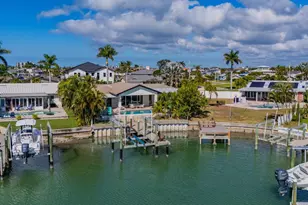 1028 79th St S, Saint Petersburg, FL 33707 - Photo 59