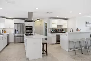 1028 79th St S, Saint Petersburg, FL 33707 - Photo 13