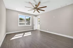 288 Roosevelt Ave, Masaryktown, FL 34604 - Photo 37