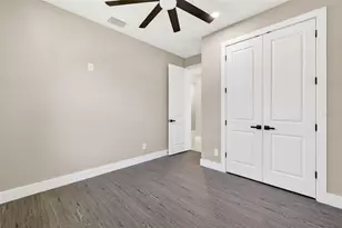 288 Roosevelt Ave, Masaryktown, FL 34604 - Photo 33