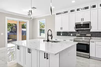 288 Roosevelt Avenue, Masaryktown, FL 34604 - Photo 21