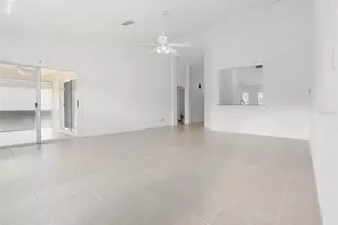 6412 Laurelwood Dr, Zephyrhills, FL 33542 - Photo 29
